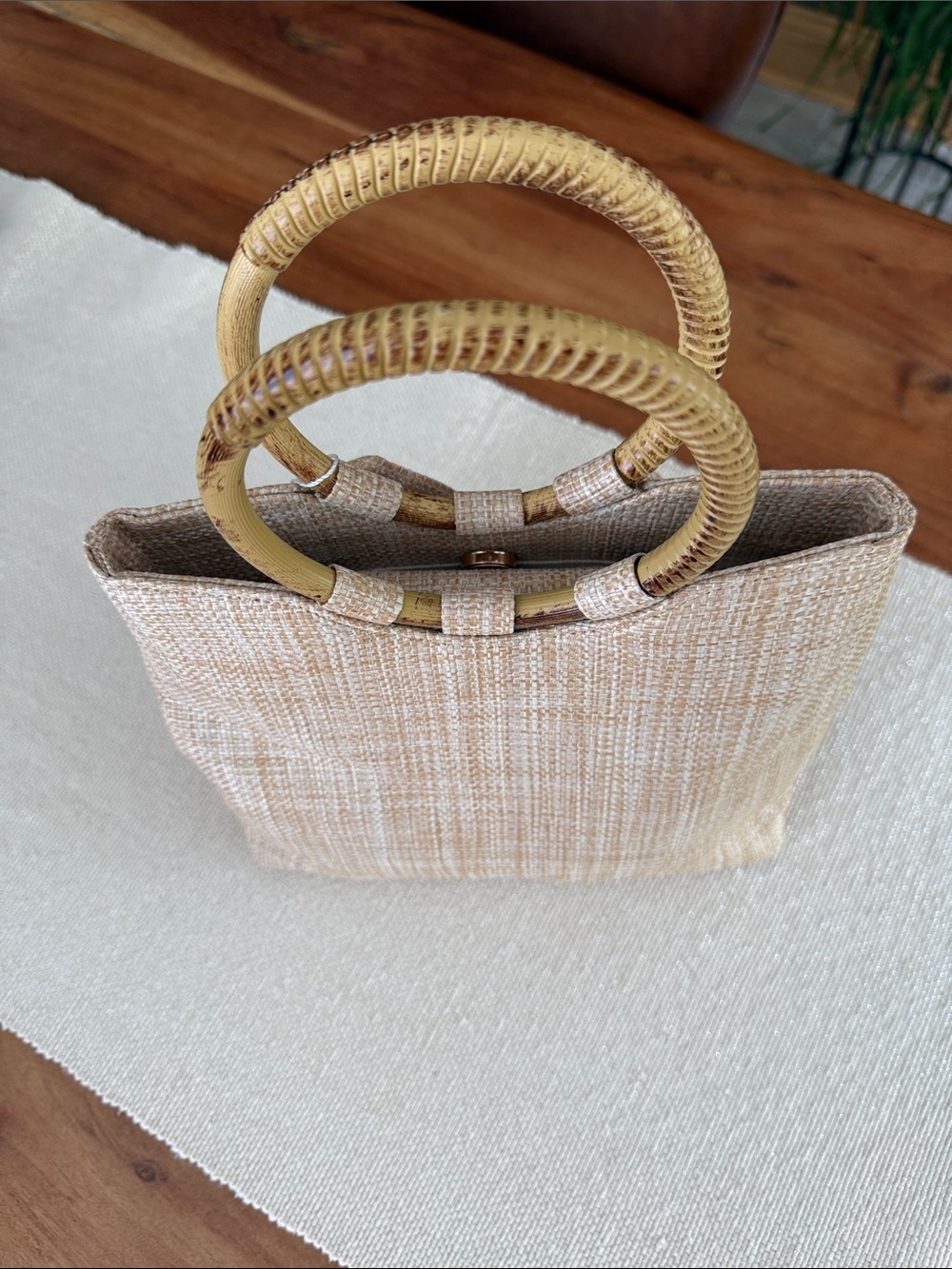 TOMMY BAHAMA Bow Accent Woven Tote Bag with Bamboo Handles - Beige - Picture 3 of 9